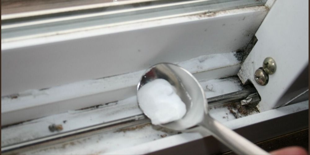 How to clean window tracks